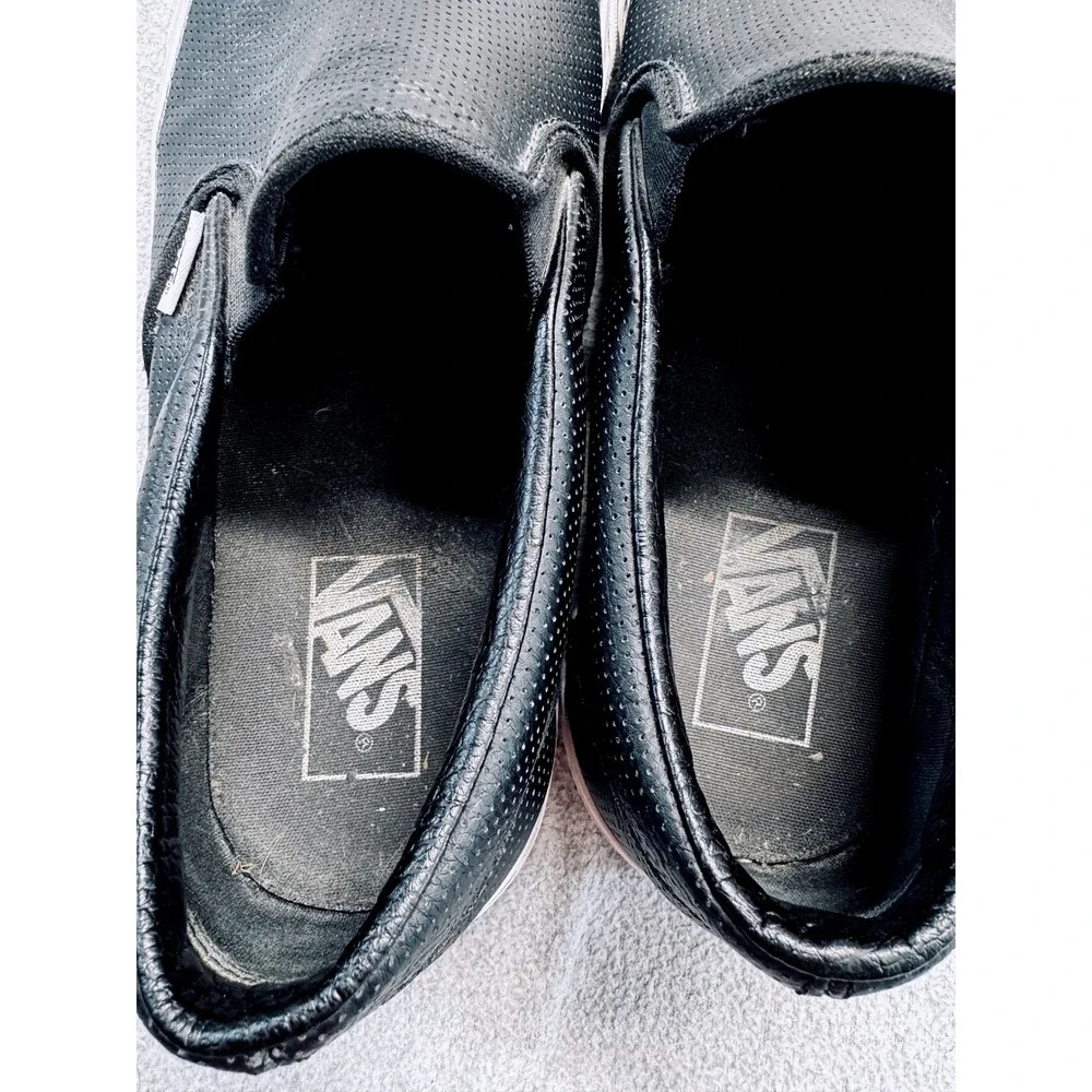 Vans Classic Slip-On Mens 11 Black Perforated Leather Skate Sneakers Streetwear